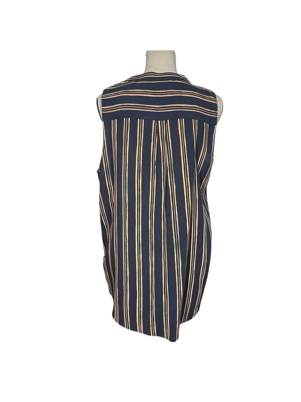 Banana Republic Striped Top - Picture 4 of 4